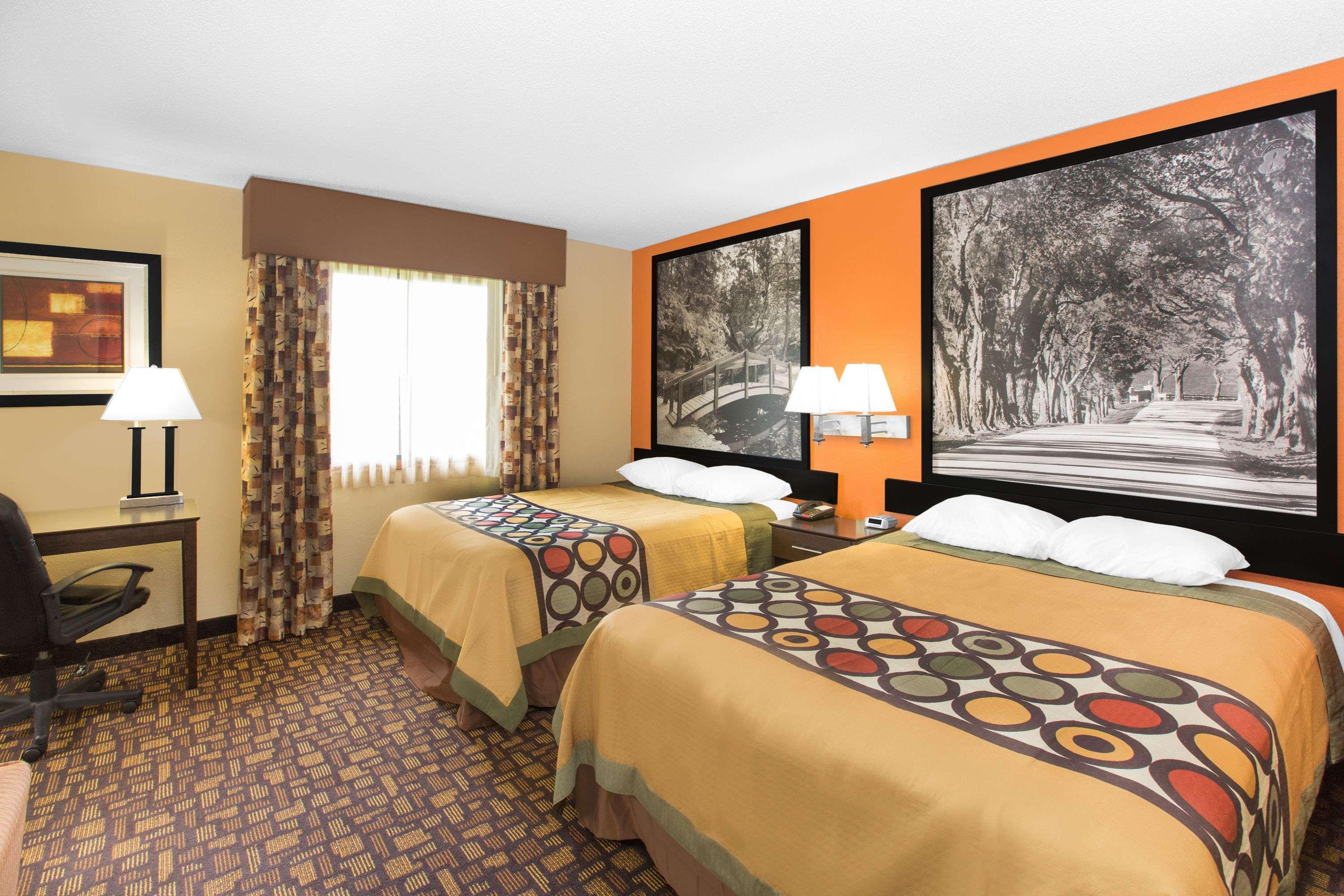 Motel Super 8 By Wyndham Clive Ia Extérieur photo