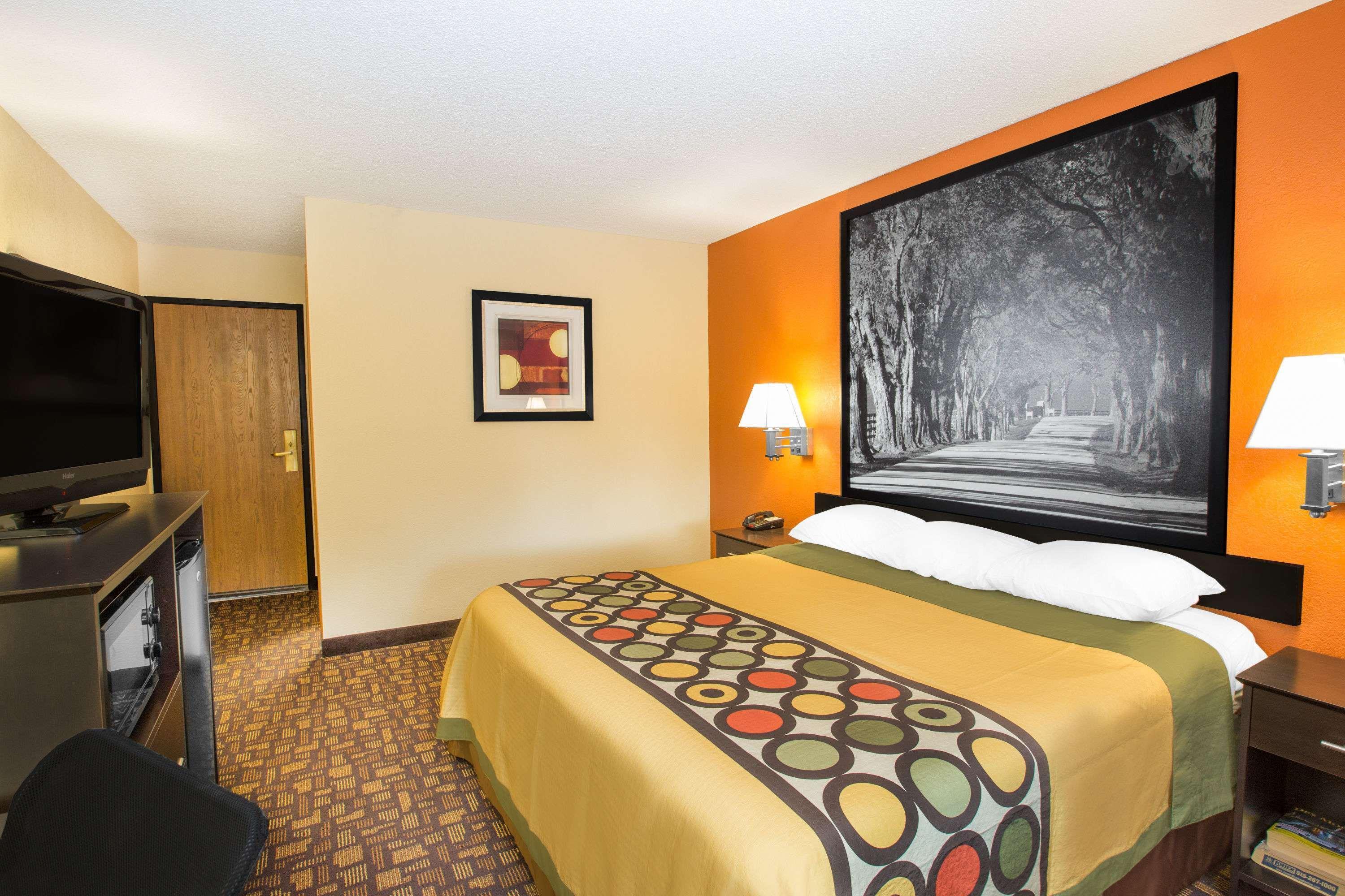 Motel Super 8 By Wyndham Clive Ia Extérieur photo