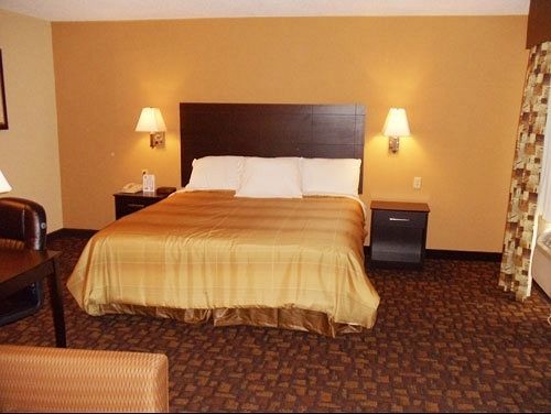 Motel Super 8 By Wyndham Clive Ia Extérieur photo