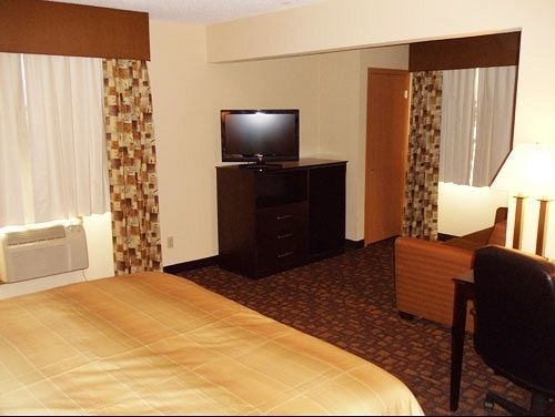 Motel Super 8 By Wyndham Clive Ia Extérieur photo